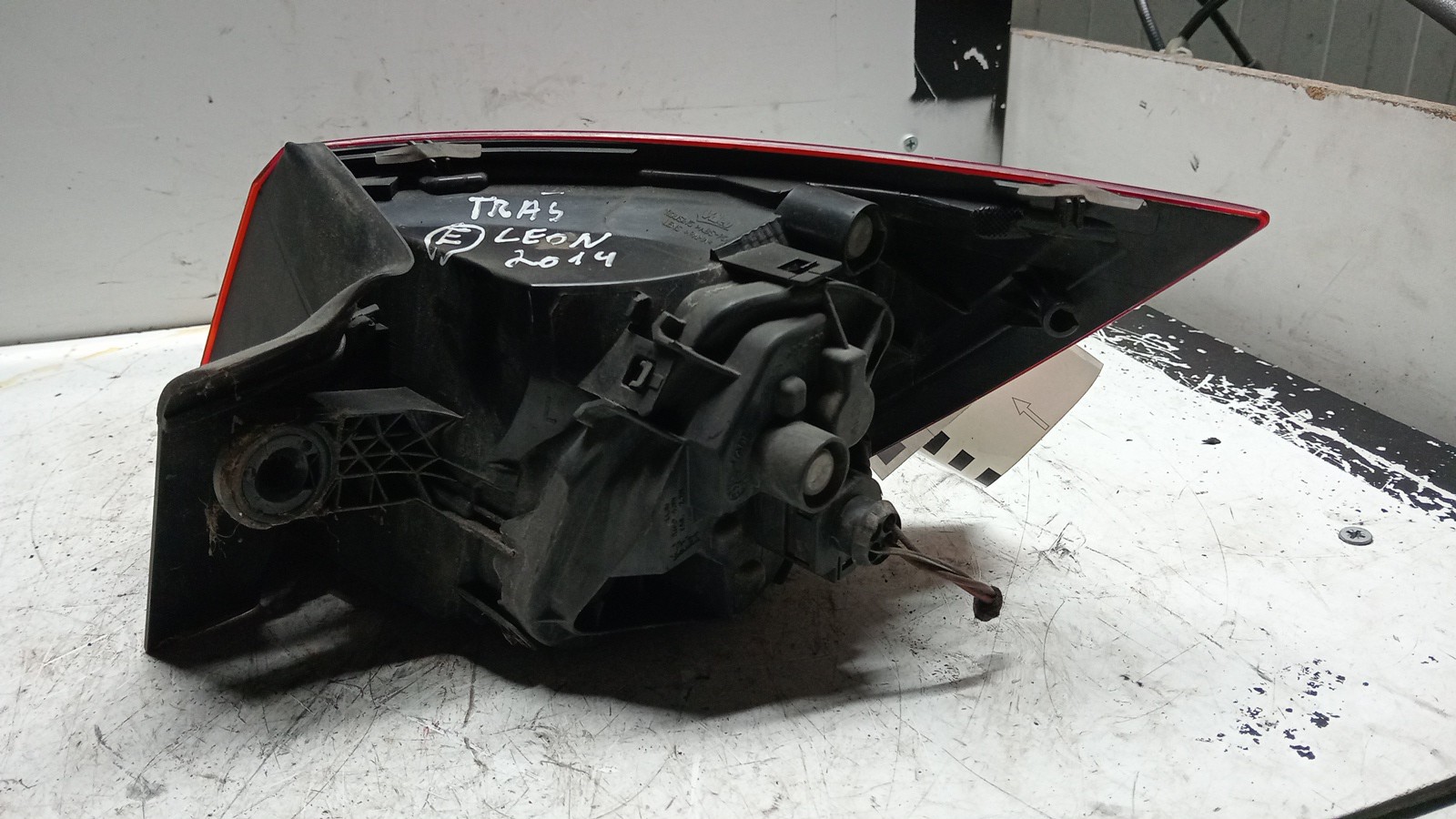 Farolim Stop Esq SEAT LEON ST (5F8) | 12 -  Imagem-1