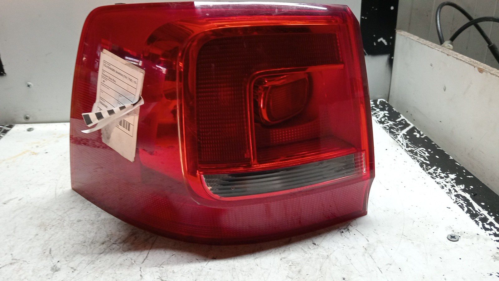 Farolim Stop Esq VOLKSWAGEN - ID S_80411