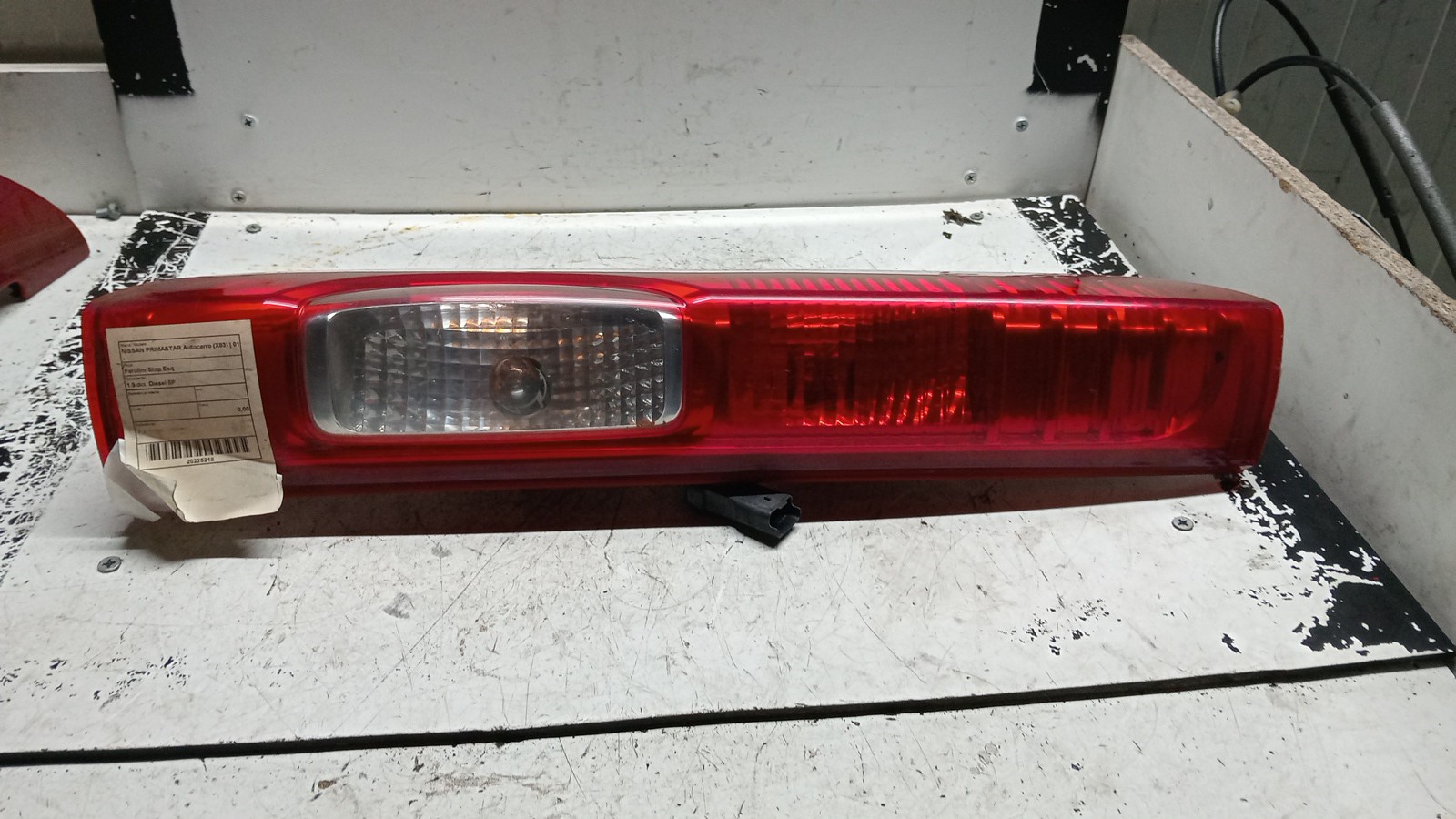 Farolim Stop Esq NISSAN - ID S_85217