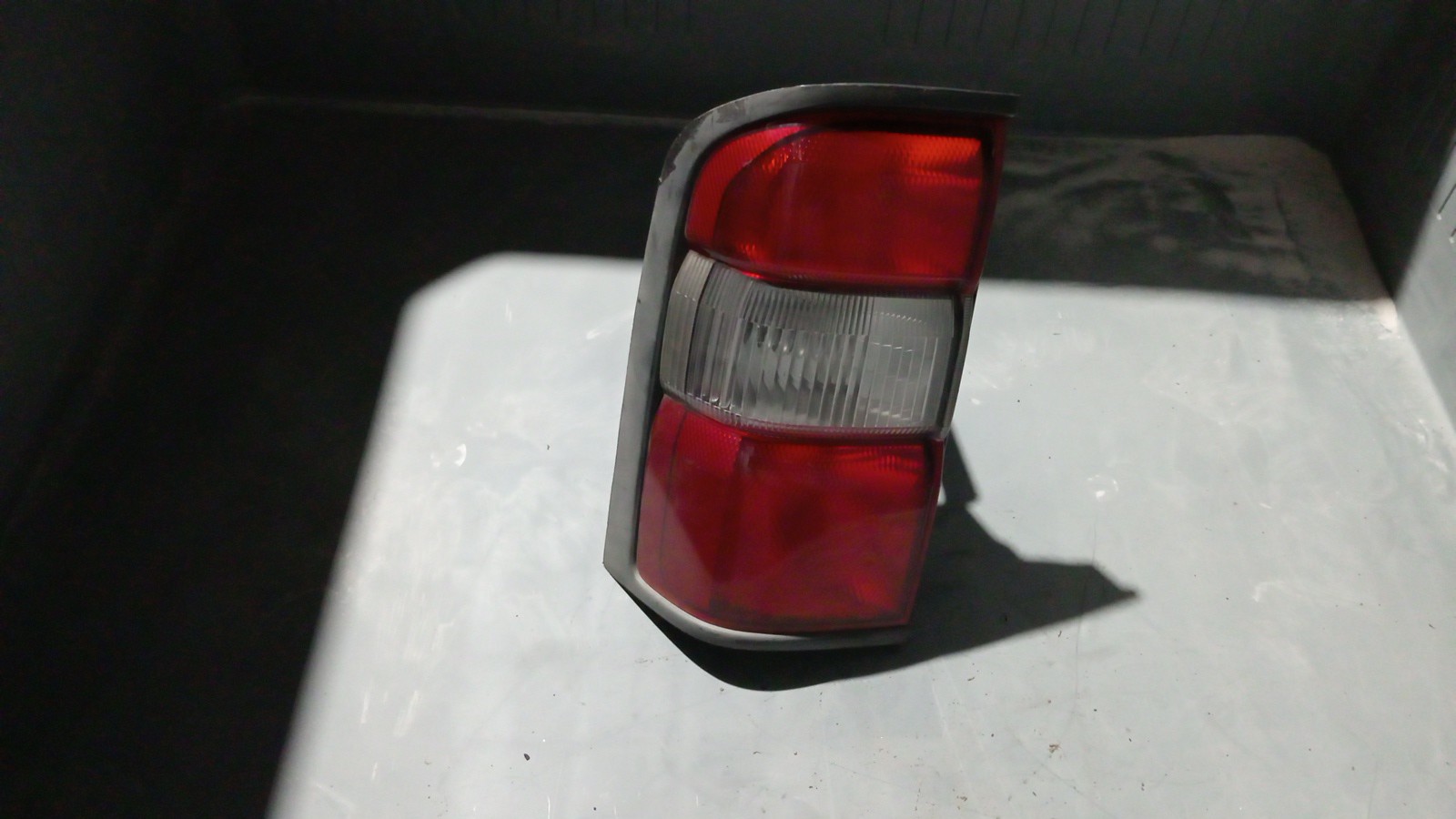 Farolim Stop Esq NISSAN - ID S_126835