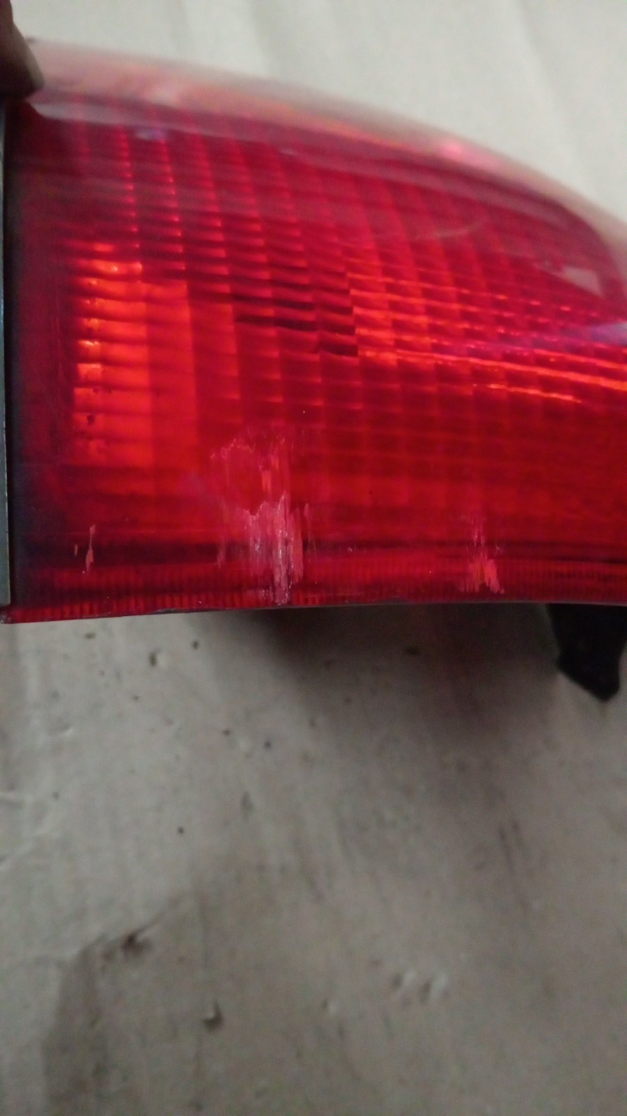 Farolim Stop Dto TOYOTA AVENSIS (_T25_) | 03 - 08 Imagem-1