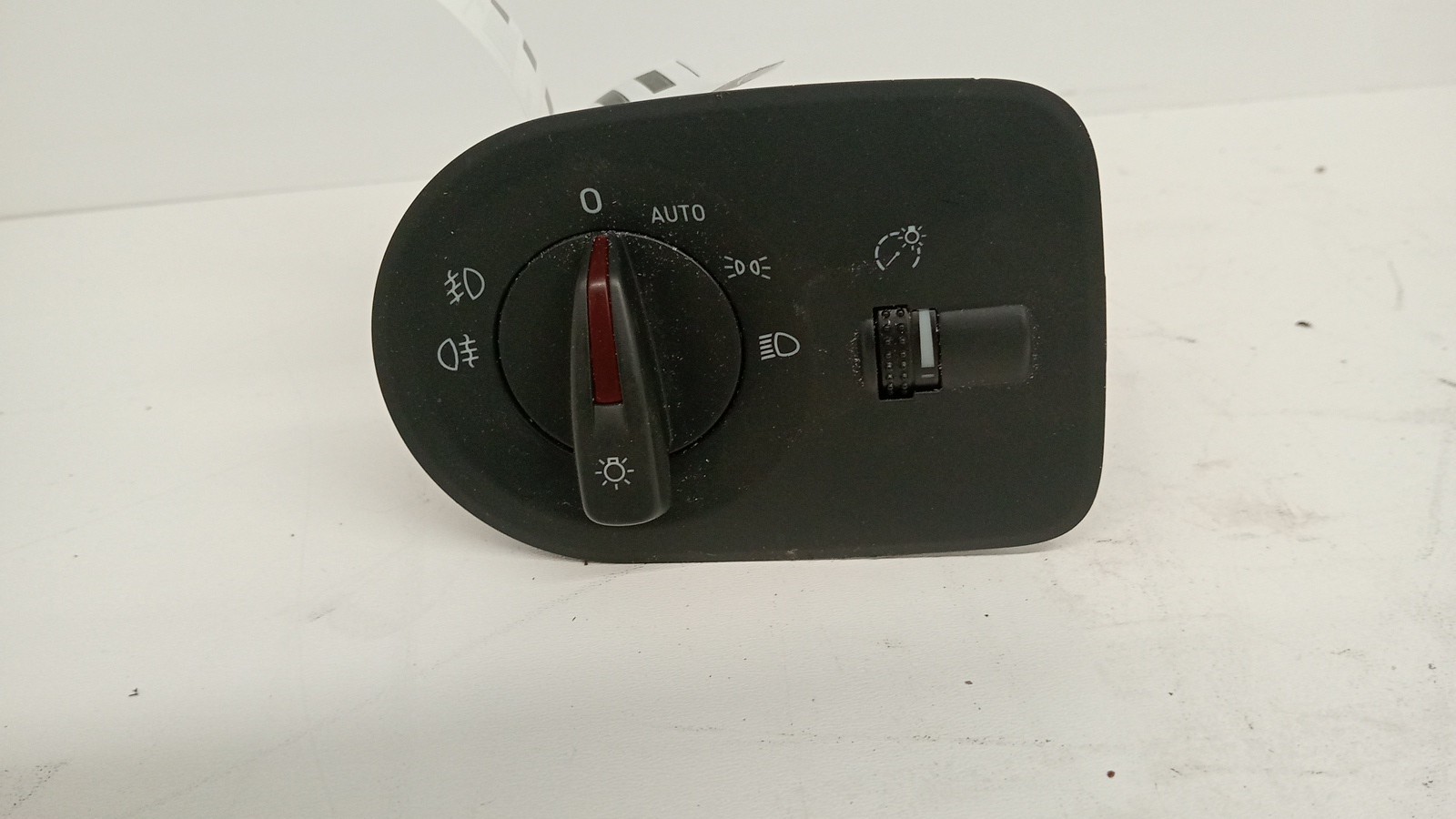 Comutador de Luzes SEAT IBIZA IV (6J5, 6P1) | 08 - 17 Imagem-1