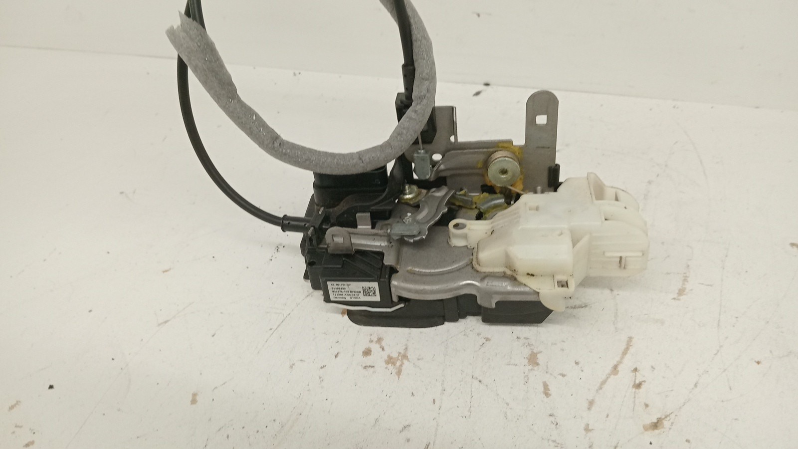 Fecho da Porta Frente Dto VOLVO V40 Hatchback (525, 526) | 12 -  Imagem-1