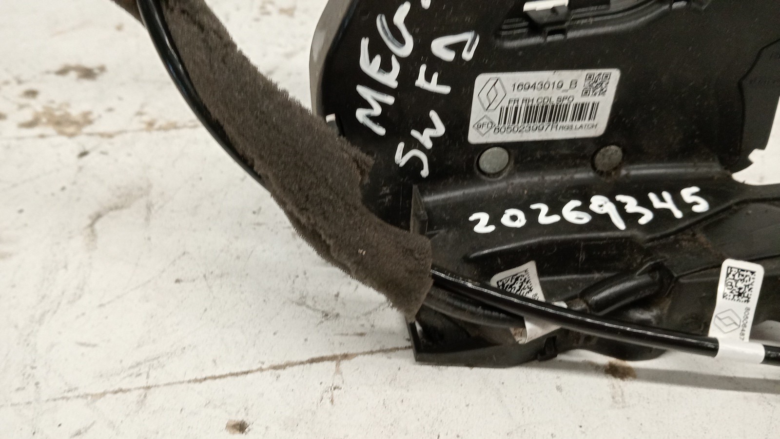 Fecho da Porta Frente Dto RENAULT MEGANE IV três volumes | 16 -  Imagem-4