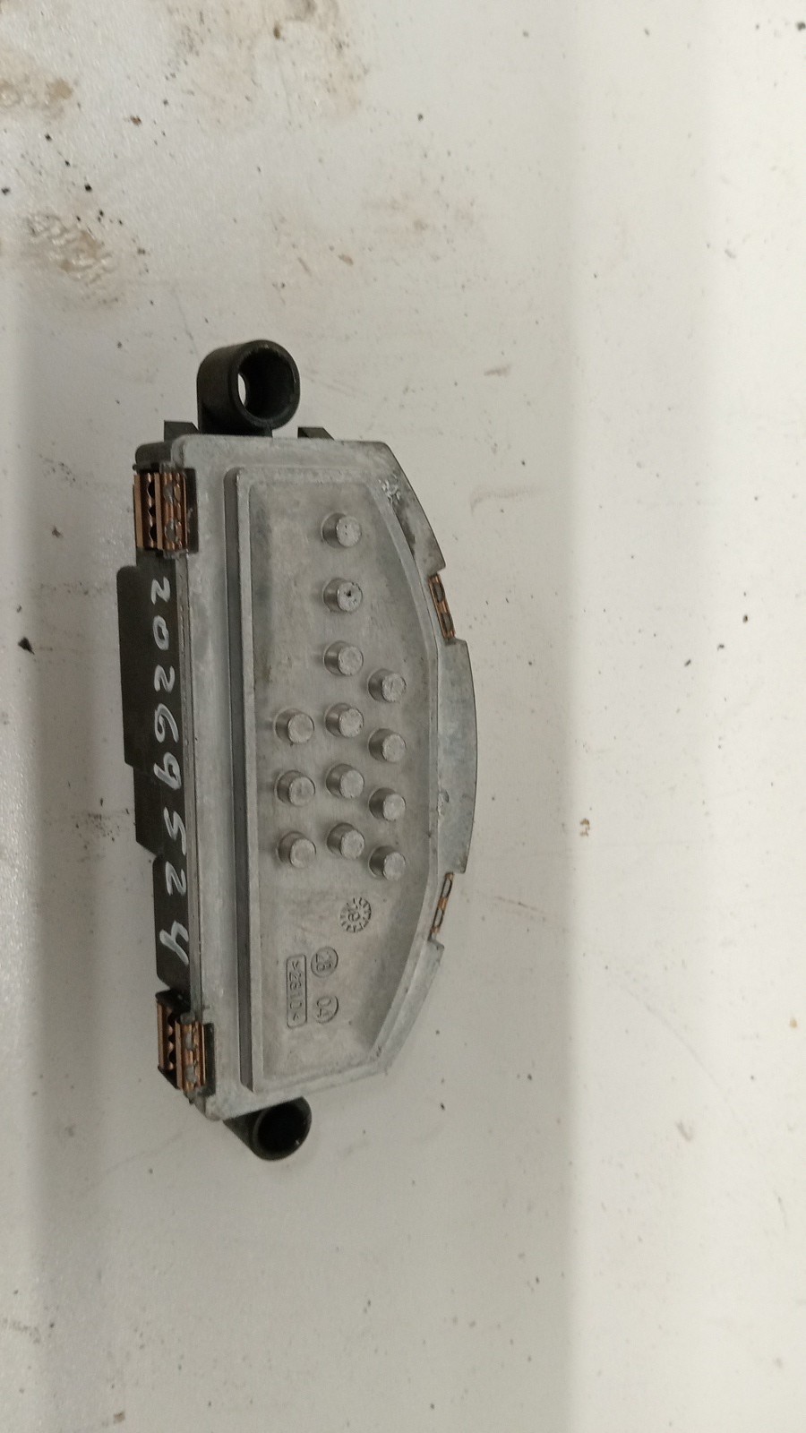 Resistência da choufagem RENAULT MEGANE IV três volumes | 16 -  Imagem-1