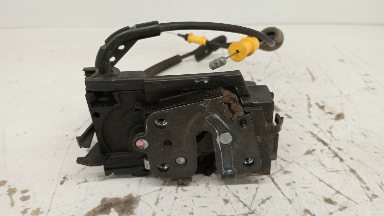 Fecho da Porta Trás Esq PEUGEOT 308 II | 13 -  Imagem-1