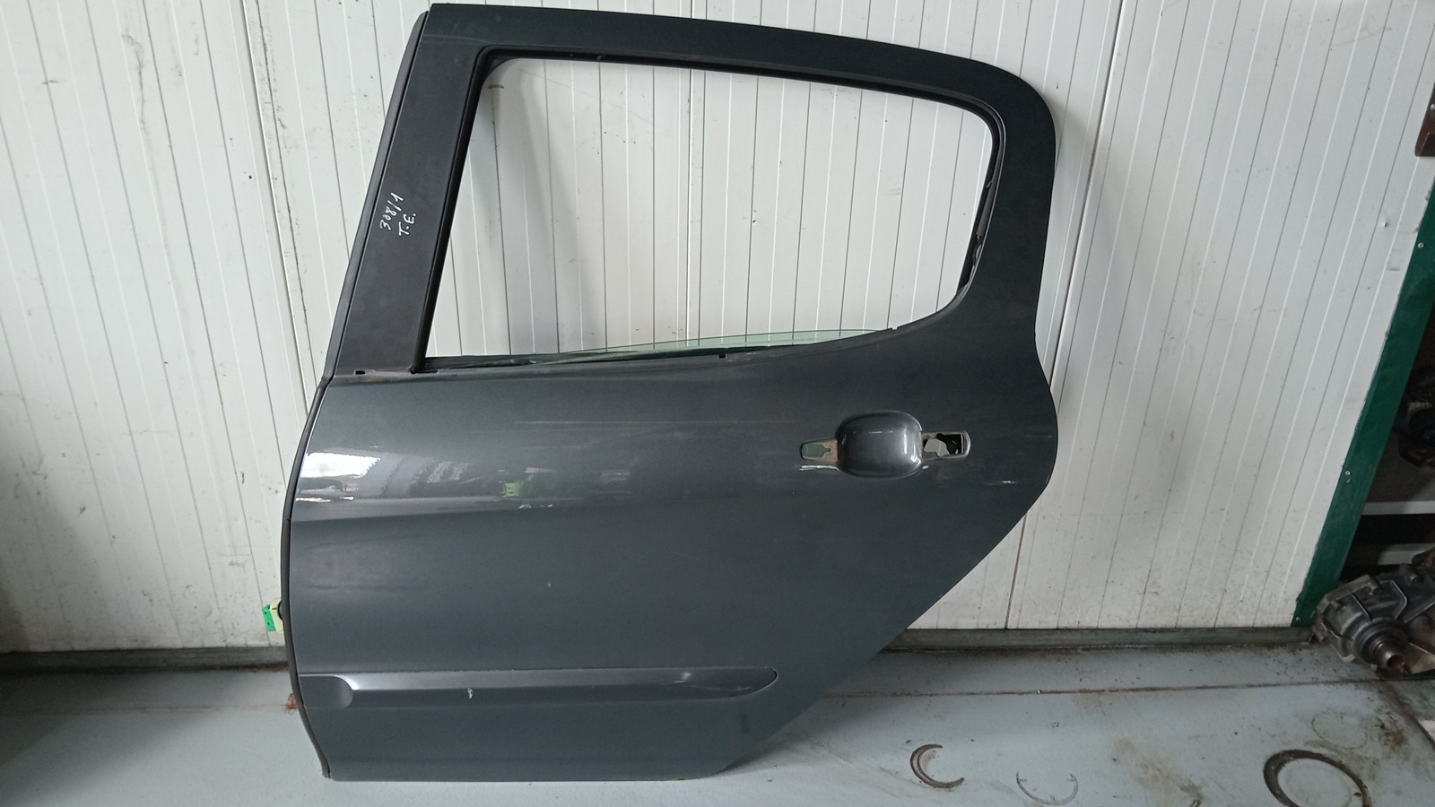 Porta Trás Esq PEUGEOT - ID S_130999