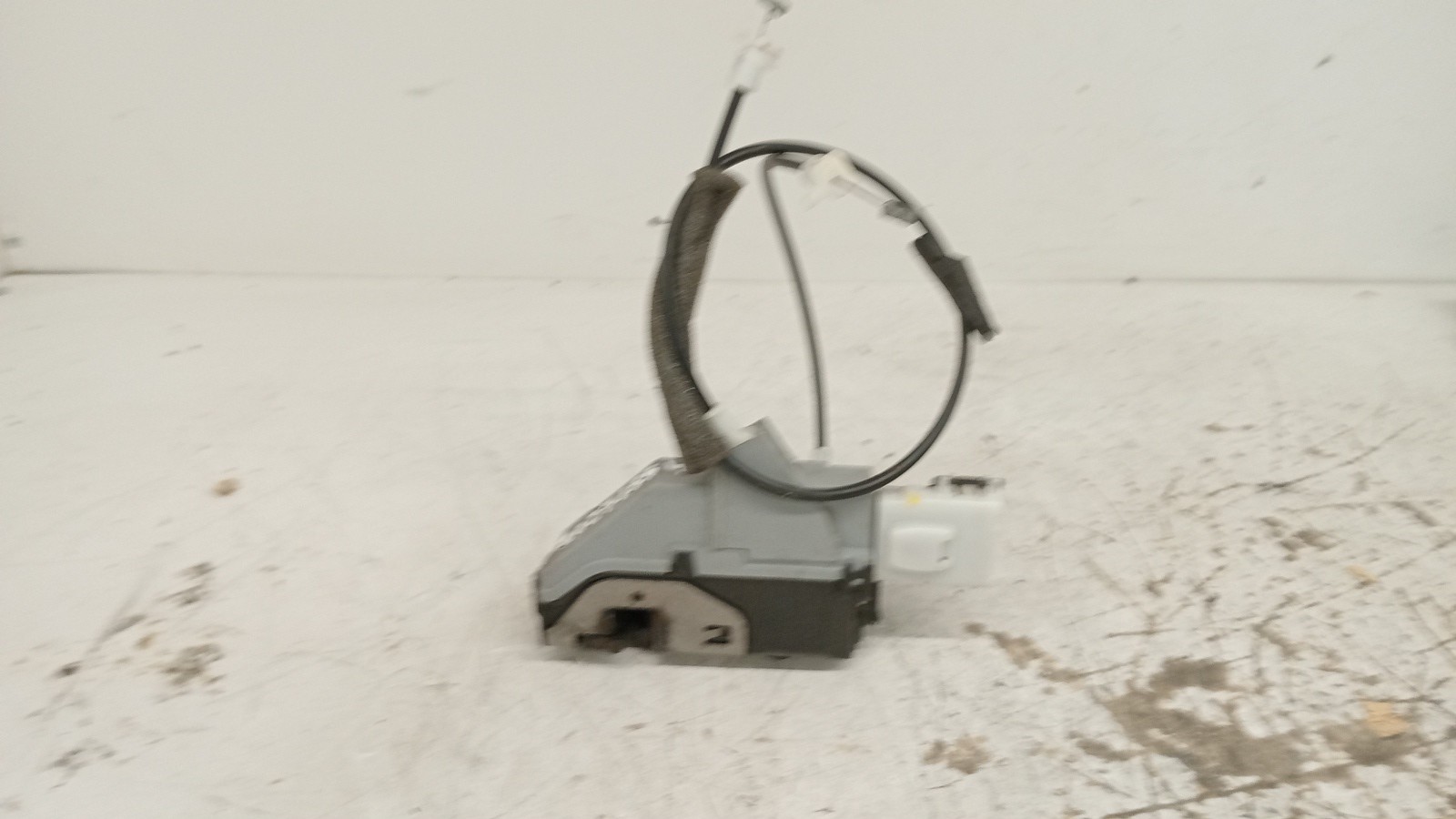 Fecho da Porta Trás Esq PEUGEOT 308 SW I (4E_, 4H_) | 07 - 14 Imagem-1