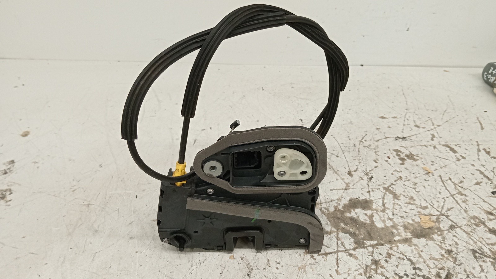 Fecho da Porta Trás Dto OPEL ASTRA K (B16) | 15 -  Imagem-1