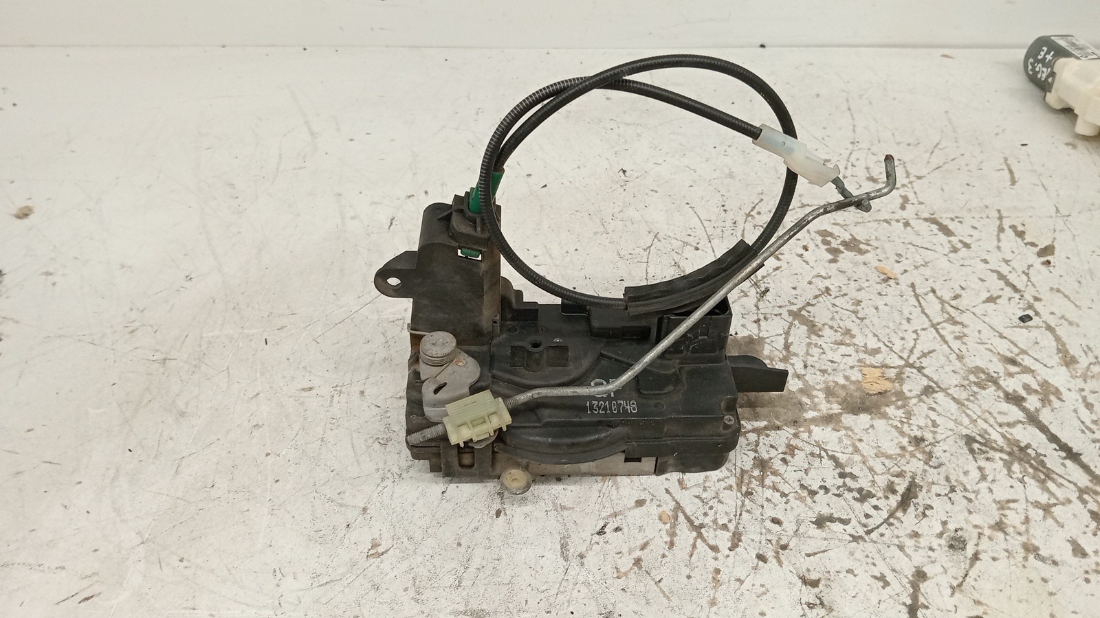 Fecho da Porta Frente Esq OPEL ASTRA H (A04) | 04 - 14 Imagem-1