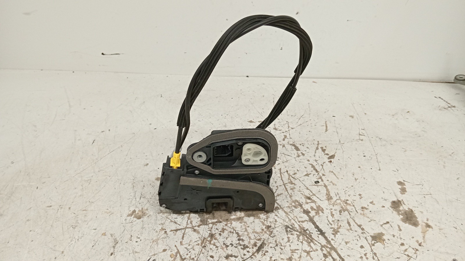 Fecho da Porta Frente Dto OPEL ASTRA K (B16) | 15 -  Imagem-1