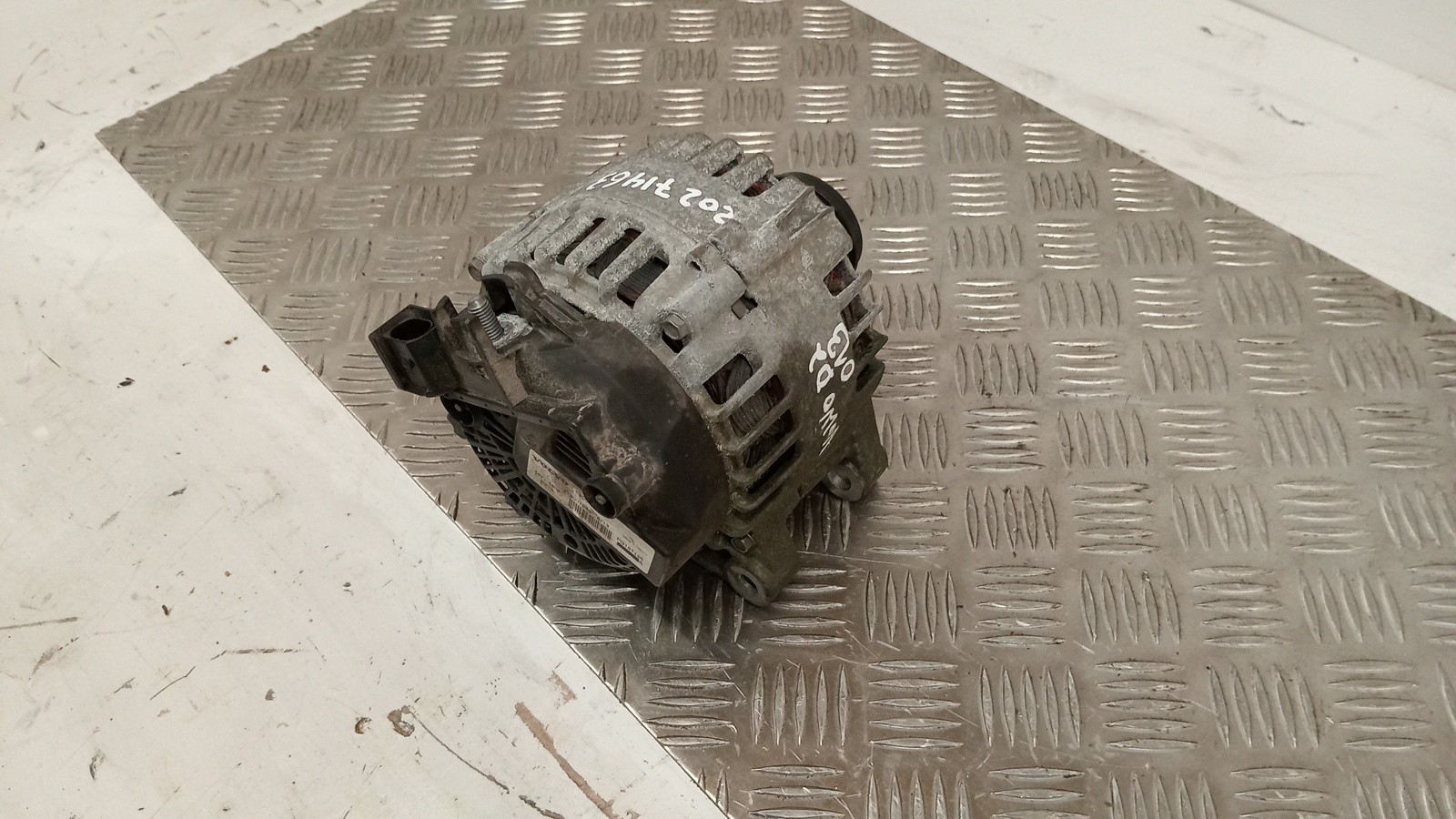 Alternador VOLVO V40 Hatchback (525, 526) | 12 -  Imagem-2