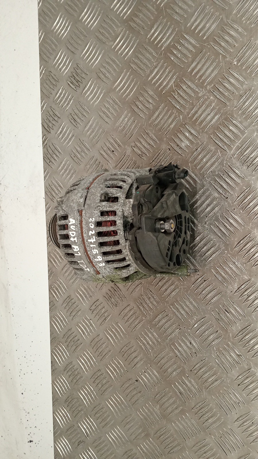 Alternator AUDI A1 (8X1, 8XK) | 10 - 18 Imagem-1