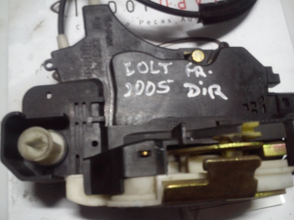 Fecho da Porta Frente Dto MITSUBISHI - ID S_58637