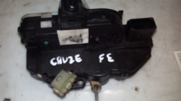 Fecho da Porta Frente Esq CHEVROLET - ID S_61432