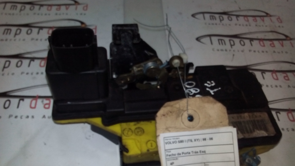 Fecho da Porta Trás Esq VOLVO - ID S_62080