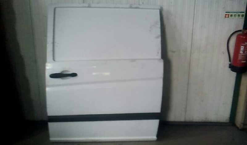 Porta Lateral Esq MERCEDES-BENZ VITO / MIXTO Caixa (W639) | 03 -  Imagem-1