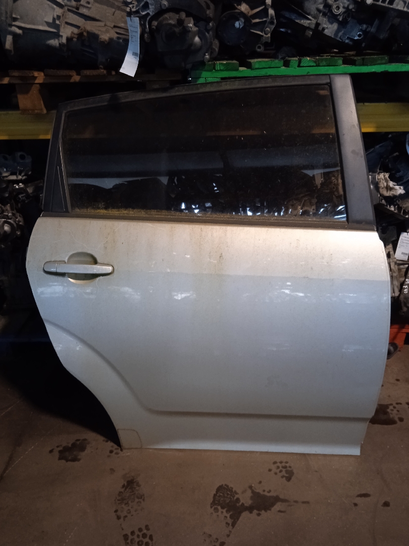 Rear Door Right TOYOTA COROLLA Verso (ZER_, ZZE12_, R1_) | 04 - 09 Imagem-0