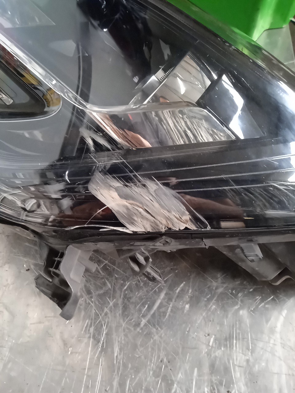 Otica/Farol ES Xenon RENAULT MEGANE IV Hatchback (B9A/M/N_) | 15 -  Imagem-1