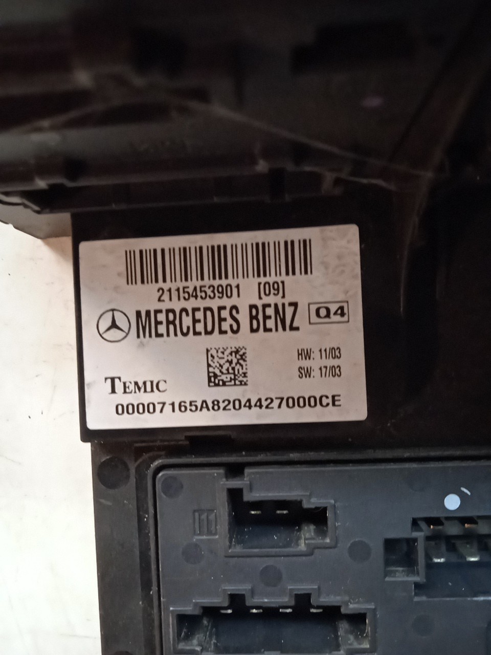 Caixa dos Fusíveis MERCEDES-BENZ E-CLASS (W211) | 02 - 09 Imagem-1
