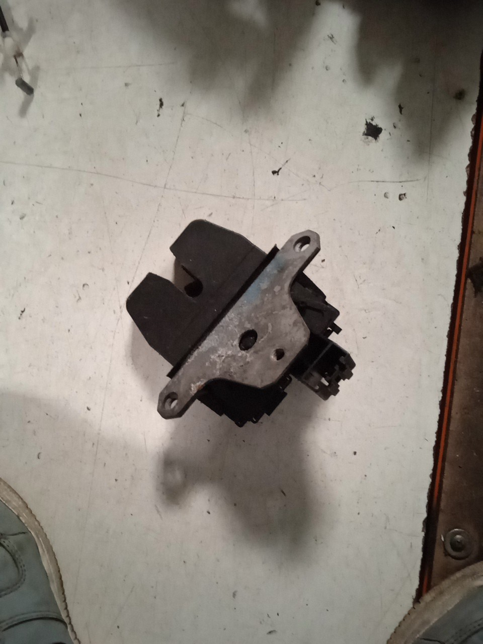 Fechadura/Fecho da Mala FORD FOCUS II (DA_, HCP, DP) | 04 - 13 Imagem-0