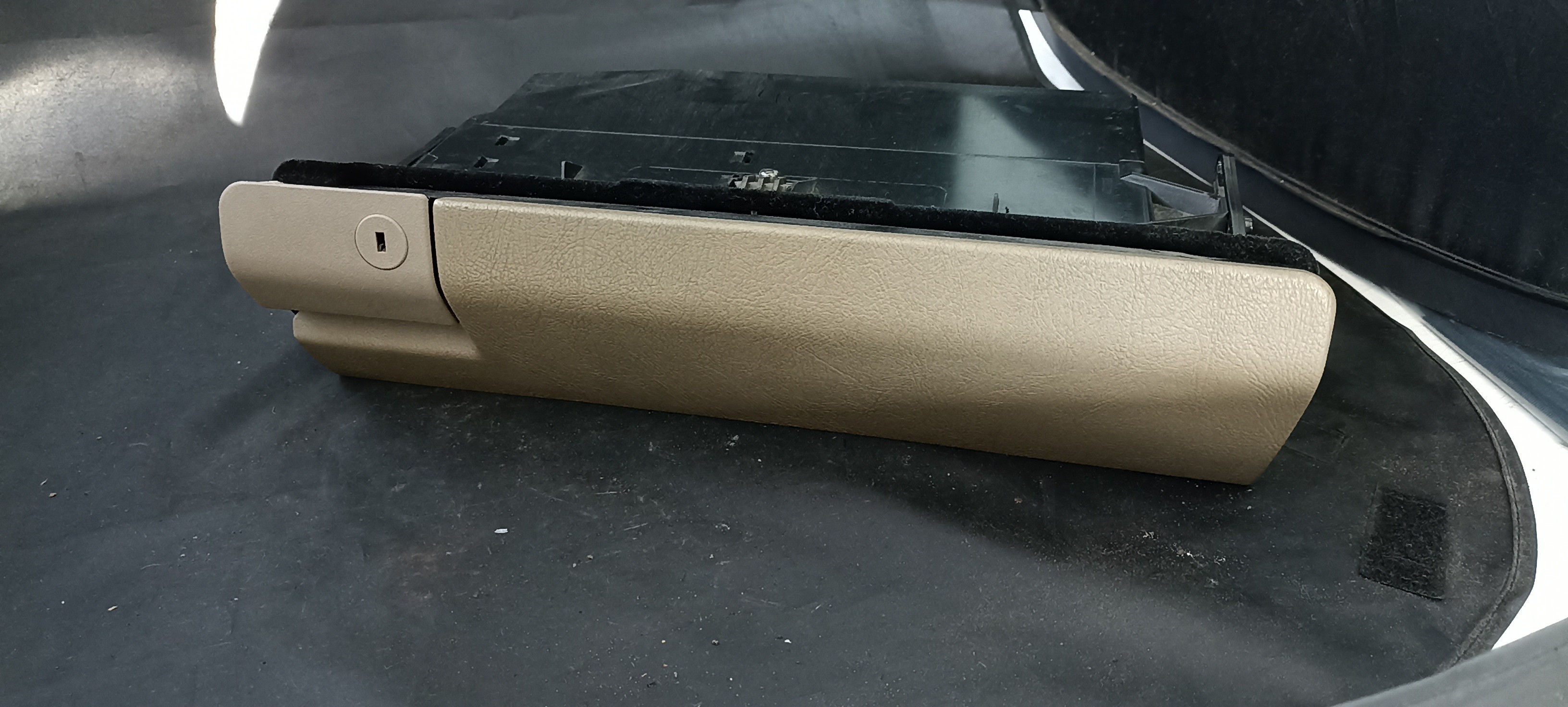 Porta Luvas MERCEDES-BENZ C-CLASS (W202) | 93 - 00