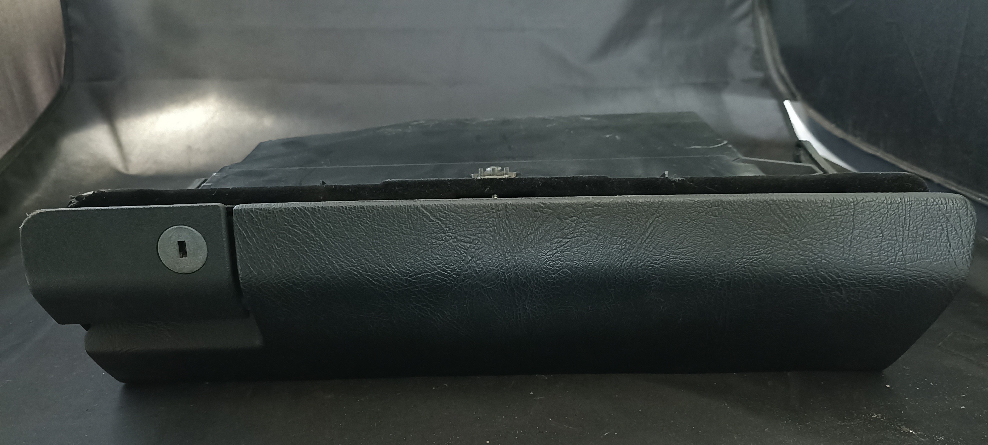 Porta Luvas MERCEDES-BENZ C-CLASS (W202) | 93 - 00