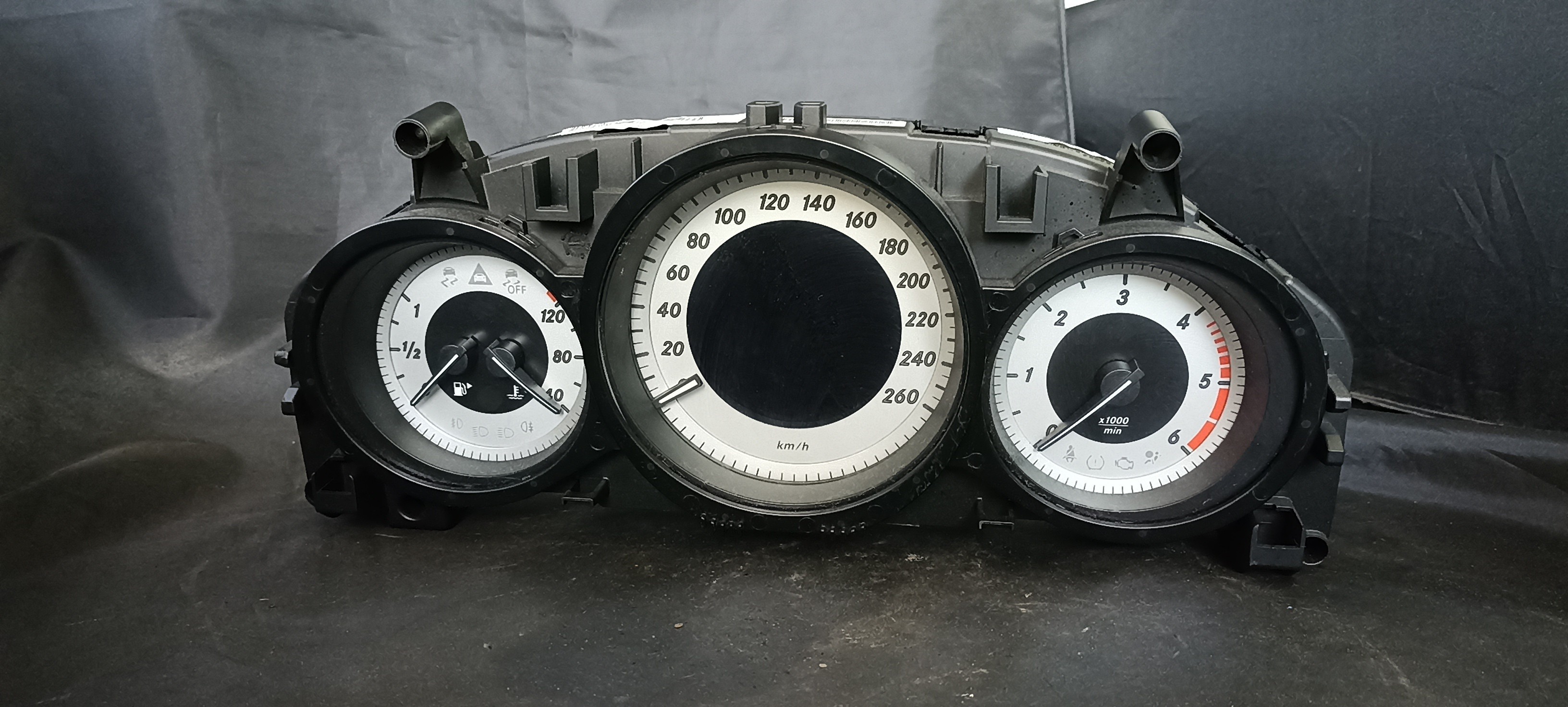 Painel Instrumentos MERCEDES-BENZ C-CLASS (W204) | 07 - 15