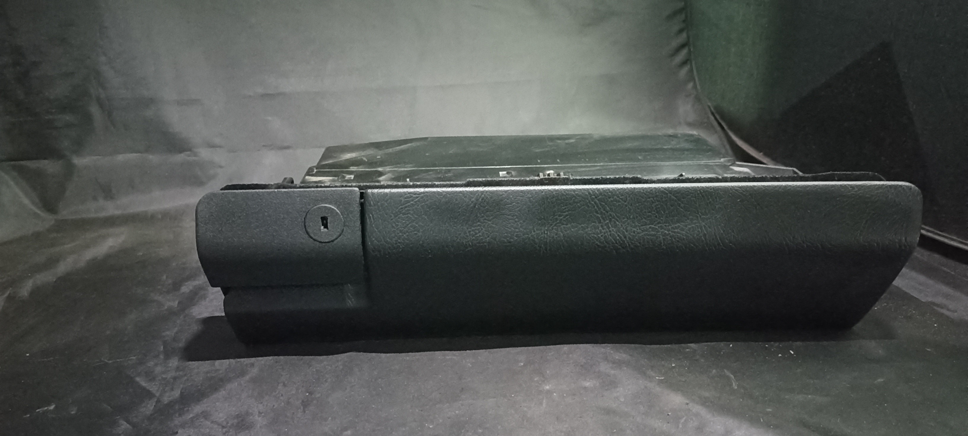 Porta Luvas MERCEDES-BENZ C-CLASS (W202) | 93 - 00