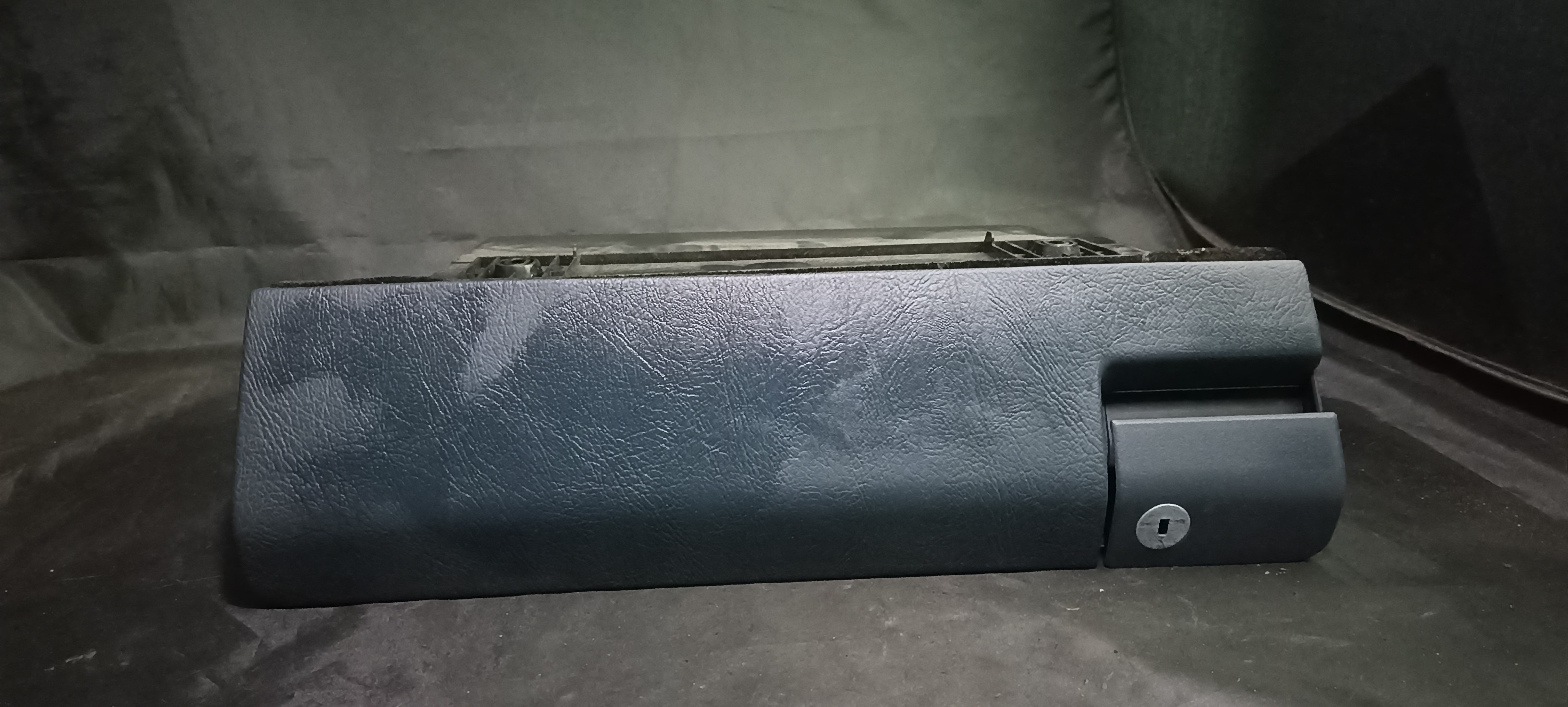 Porta Luvas MERCEDES-BENZ C-CLASS (W202) | 93 - 00
