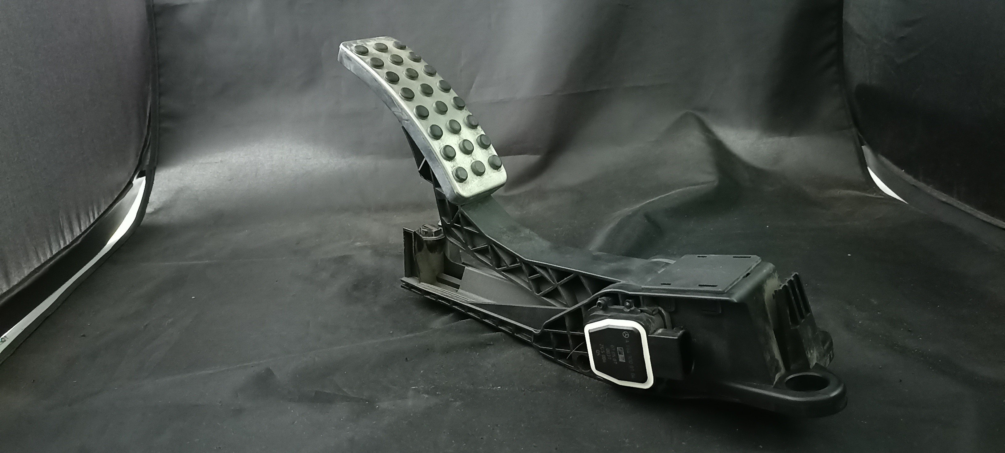 Pedal MERCEDES-BENZ M-CLASS (W164) | 05 - 12
