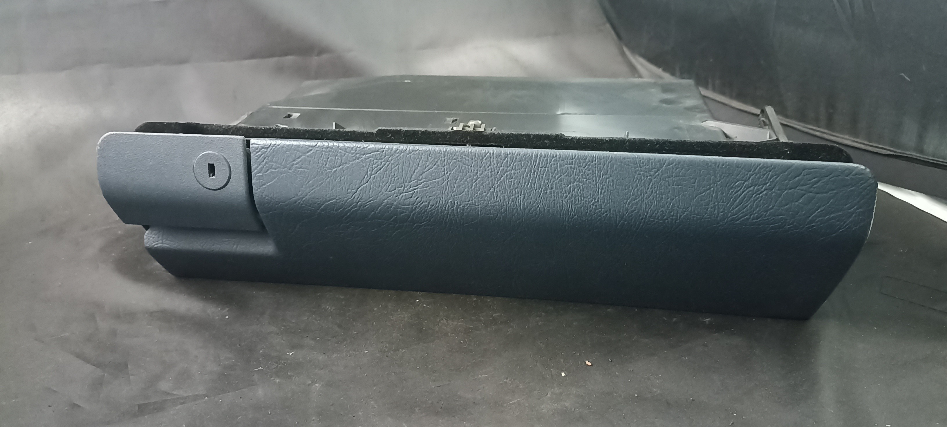 Porta Luvas MERCEDES-BENZ C-CLASS (W202) | 93 - 00