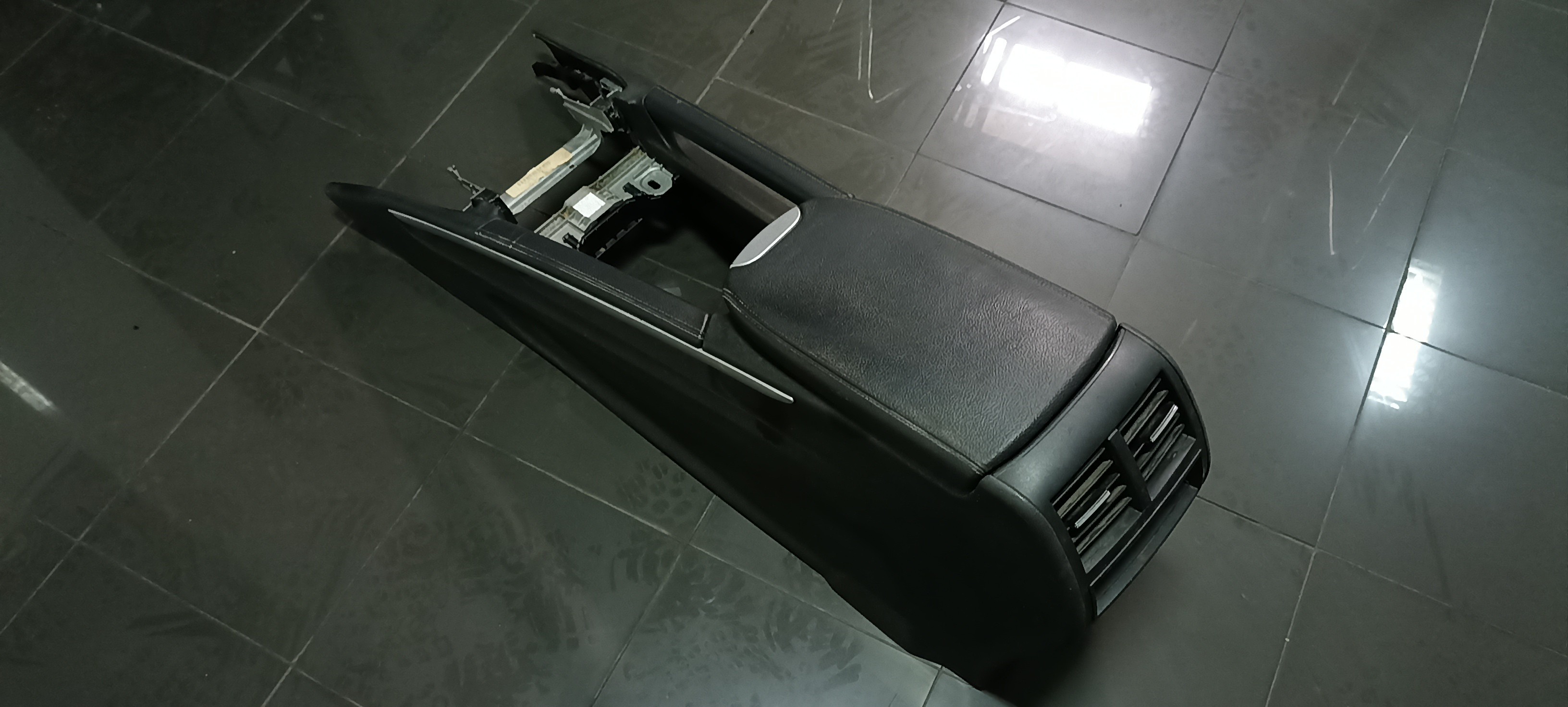 Apoio Braço MERCEDES-BENZ M-CLASS (W164) | 05 - 12