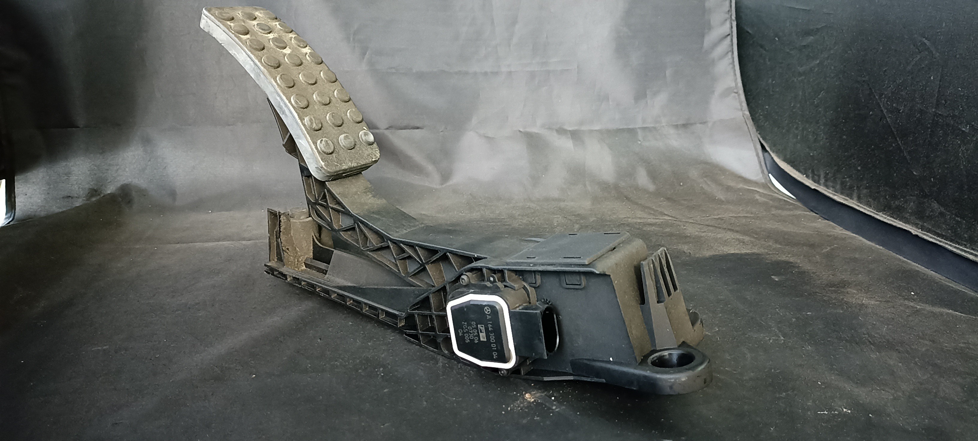 Pedal MERCEDES-BENZ M-CLASS (W164) | 05 - 12