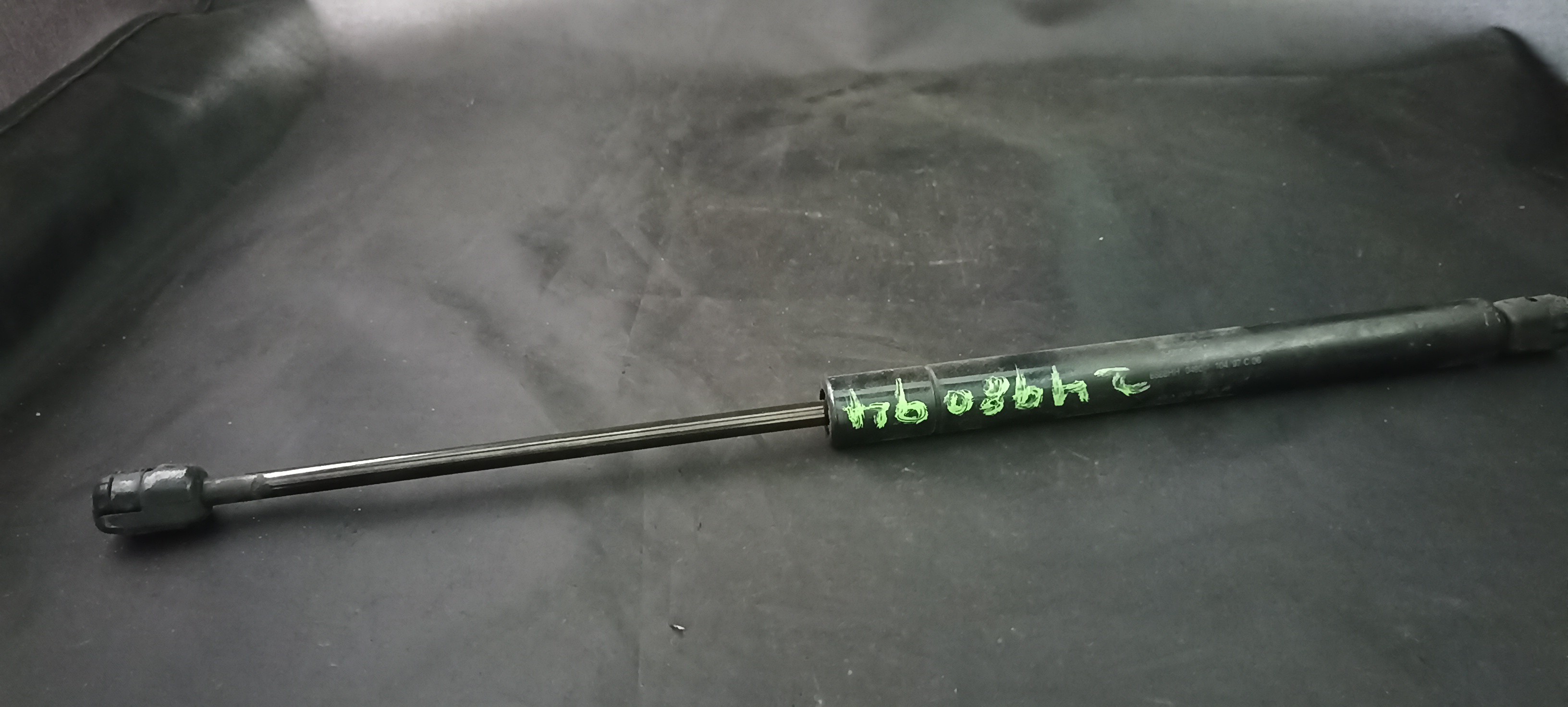 Amortecedor Capo MERCEDES-BENZ CLK (C208) | 97 - 03