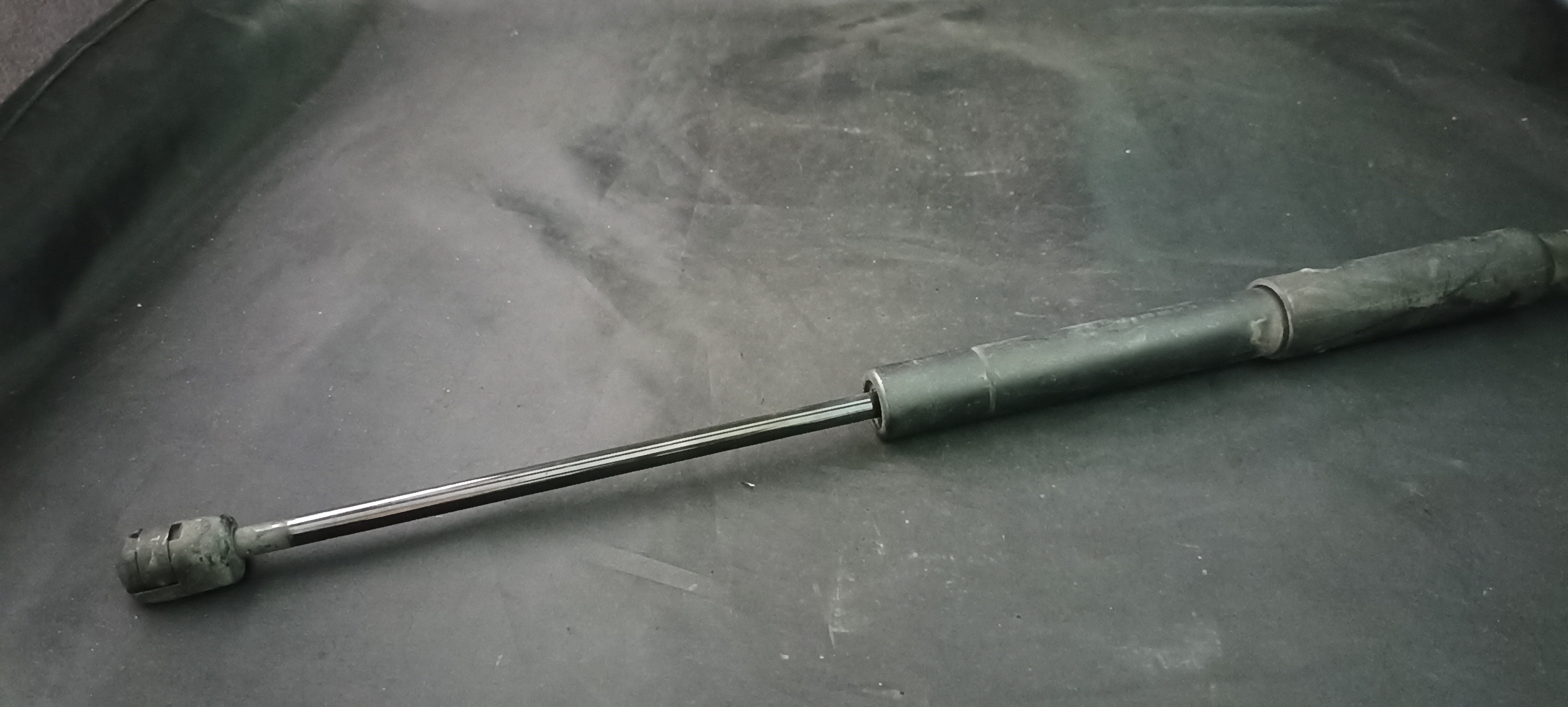 Amortecedor Capo MERCEDES-BENZ CLK (C208) | 97 - 03