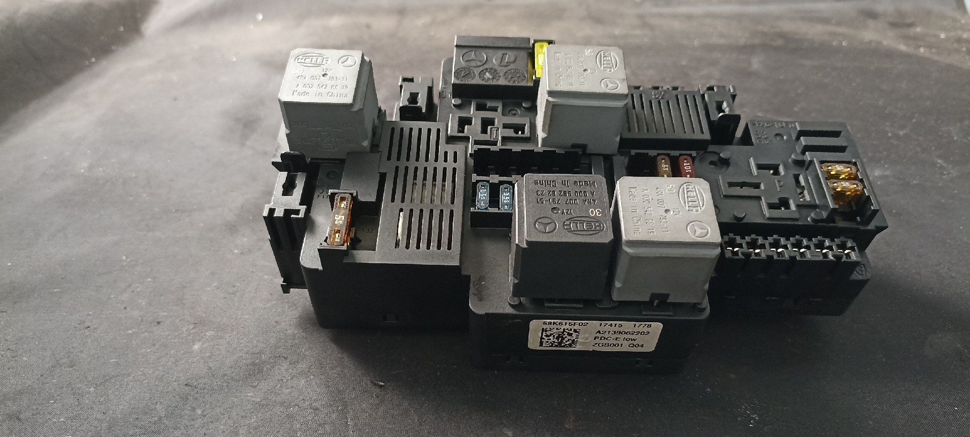 Caixa Fusiveis / SAM MERCEDES-BENZ E-CLASS T-Model (S213) | 16 - 