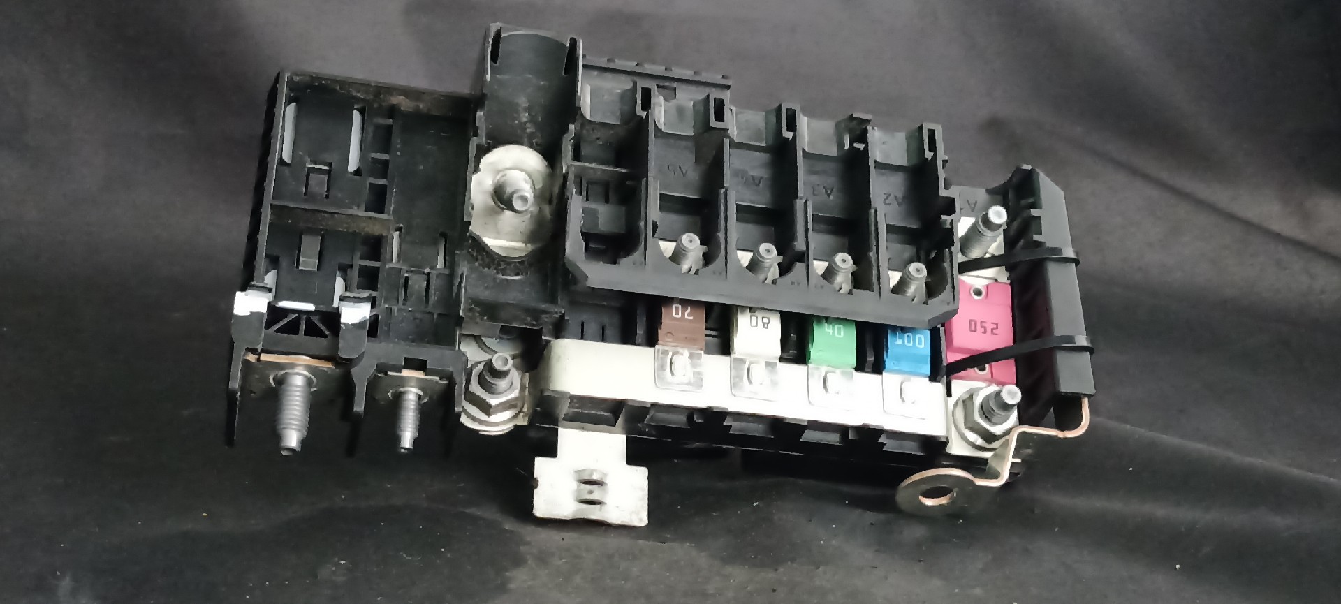 Caixa Fusiveis / SAM MERCEDES-BENZ A-CLASS (W176) | 12 - 18