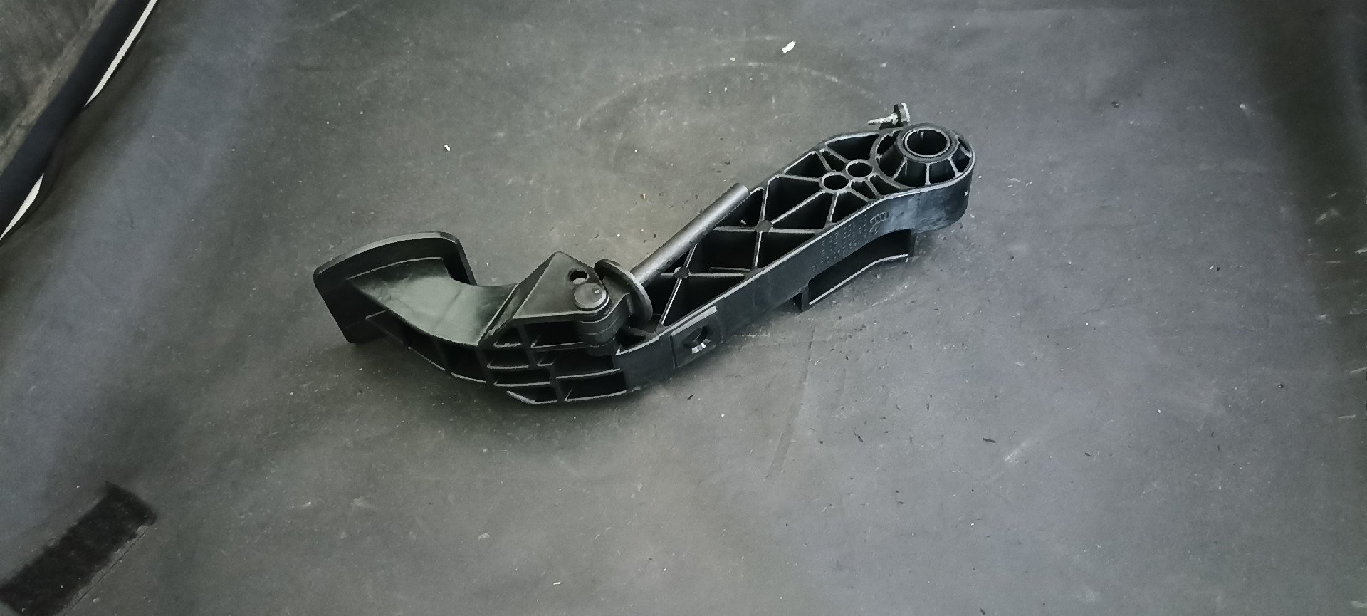 Pedal MERCEDES-BENZ A-CLASS (W169) | 04 - 12