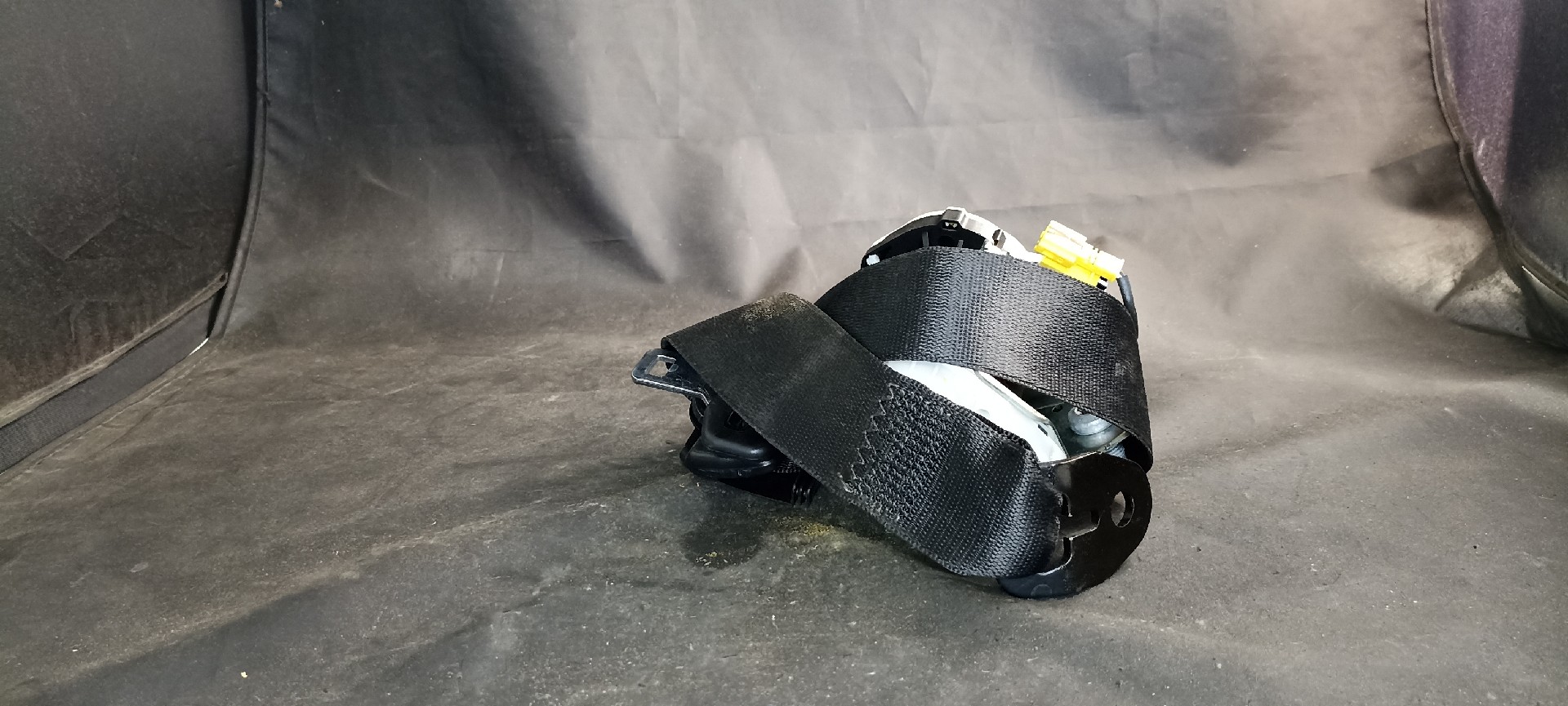 Cinto / Pré-tensor MERCEDES-BENZ R-CLASS (W251, V251) | 05 - 17