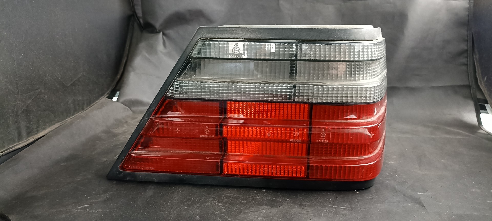 Farolim De Stop MERCEDES-BENZ E-CLASS (W124) | 93 - 96