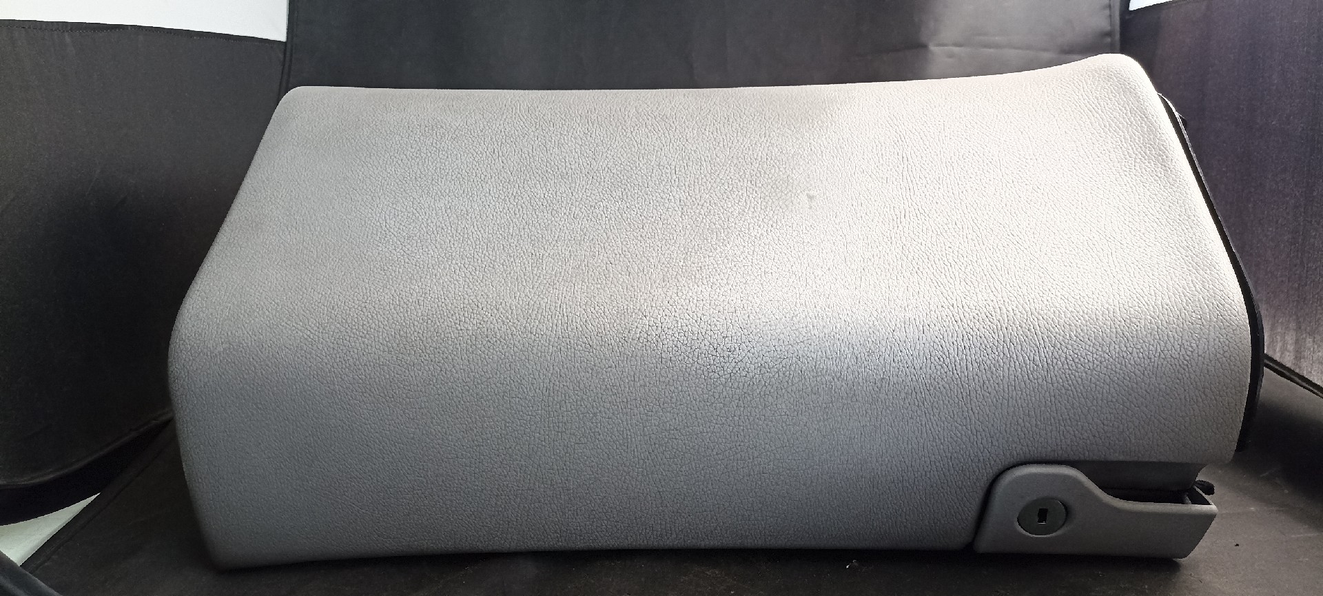 Porta Luvas MERCEDES-BENZ C-CLASS (W203) | 00 - 07