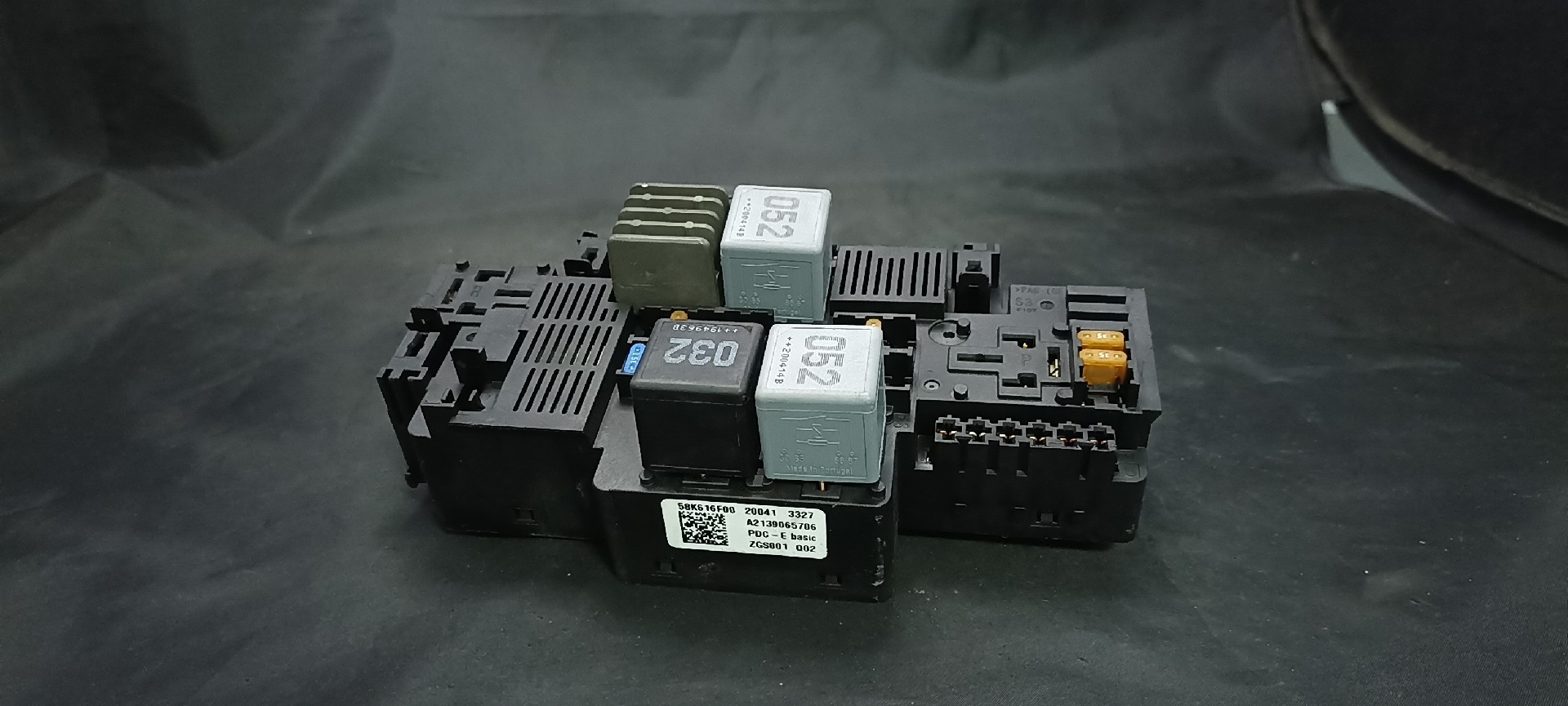 Caixa Fusiveis / SAM MERCEDES-BENZ C-CLASS (W205) | 13 - 