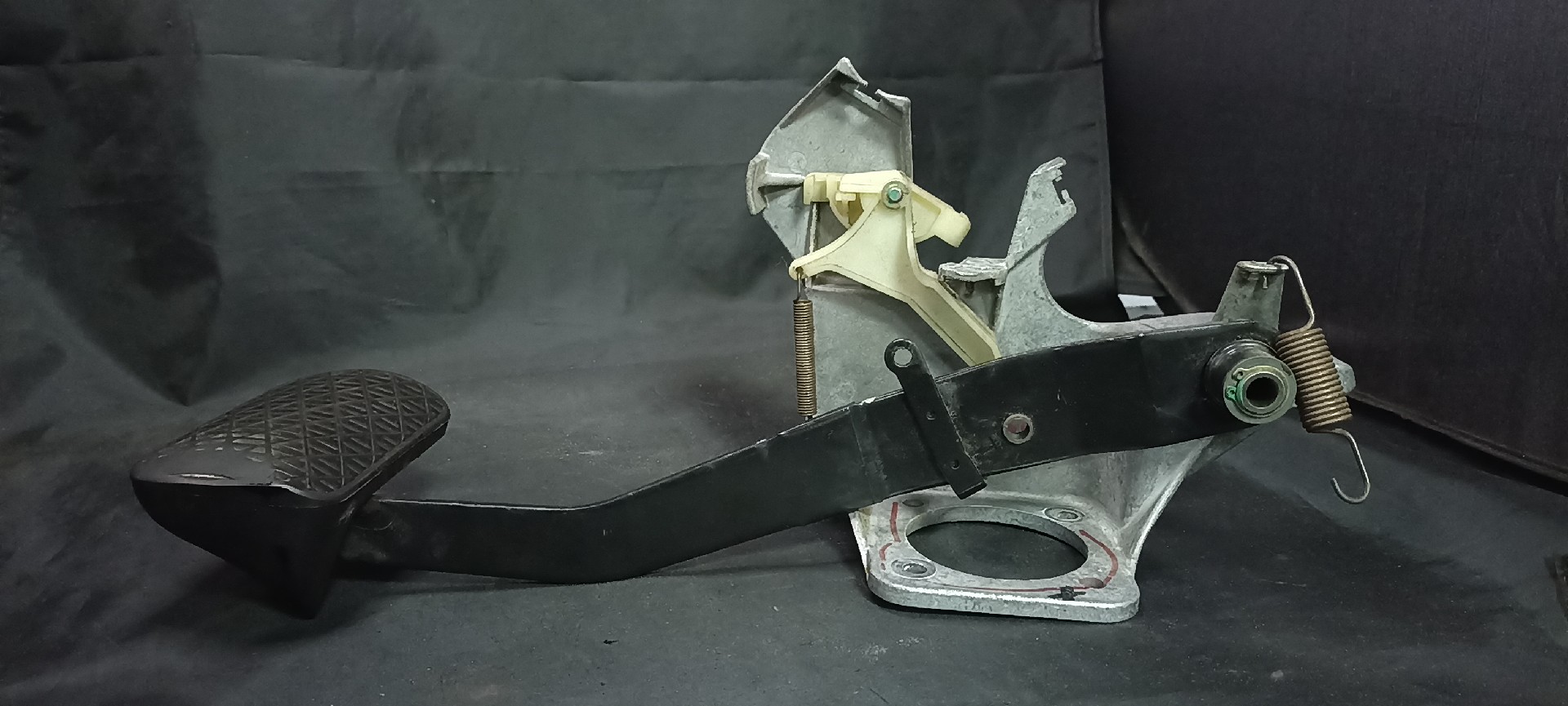 Pedal MERCEDES-BENZ CLK (C208) | 97 - 03