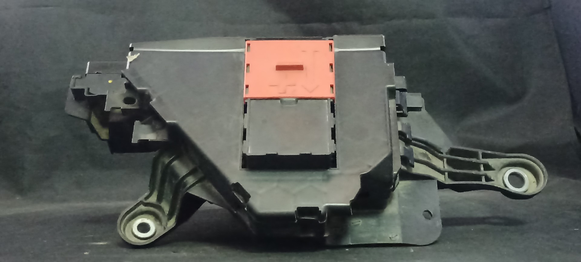 Caixa Fusiveis / SAM MERCEDES-BENZ C-CLASS (W205) | 13 - 