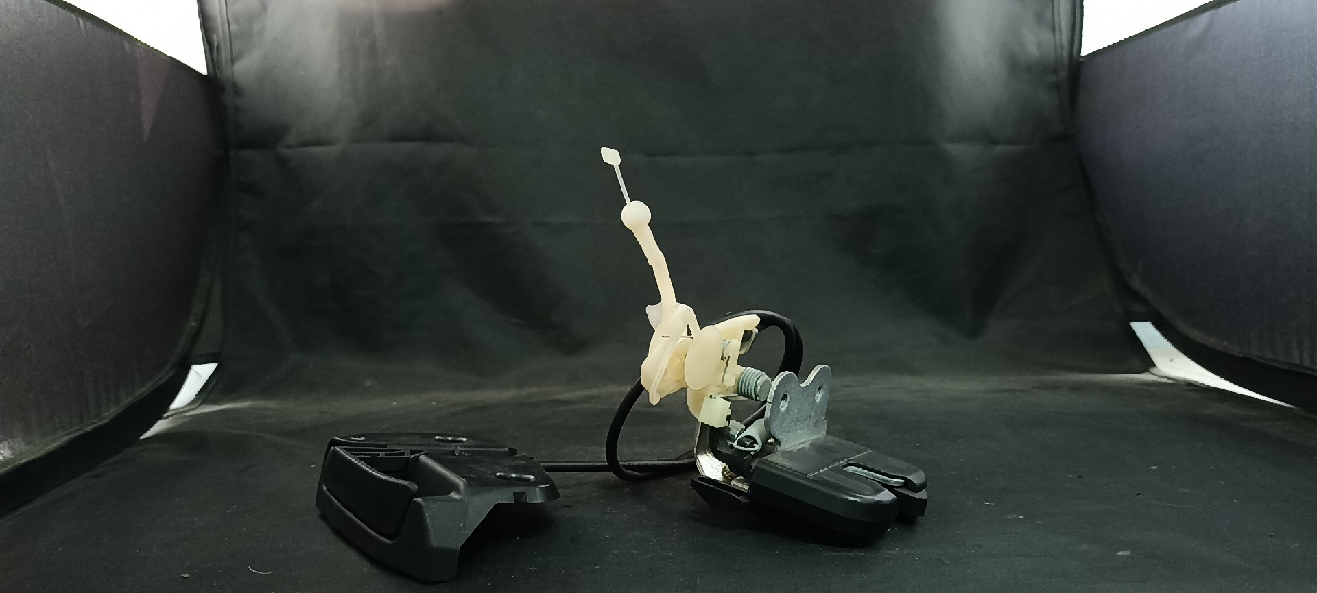 Fecho Banco MERCEDES-BENZ C-CLASS (W203) | 00 - 07