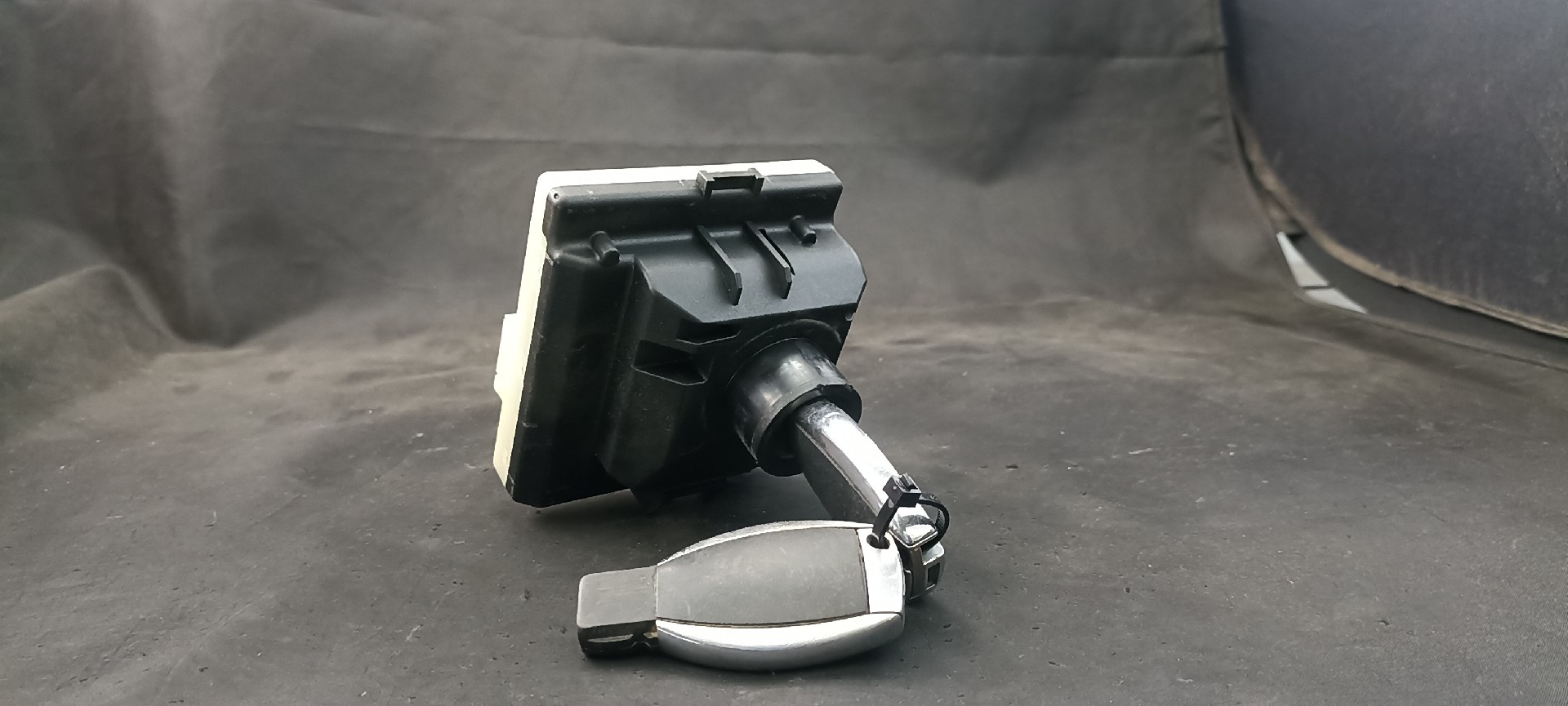EZS - Interruptor de Ignicao e Partida MERCEDES-BENZ C-CLASS (W205) | 13 - 