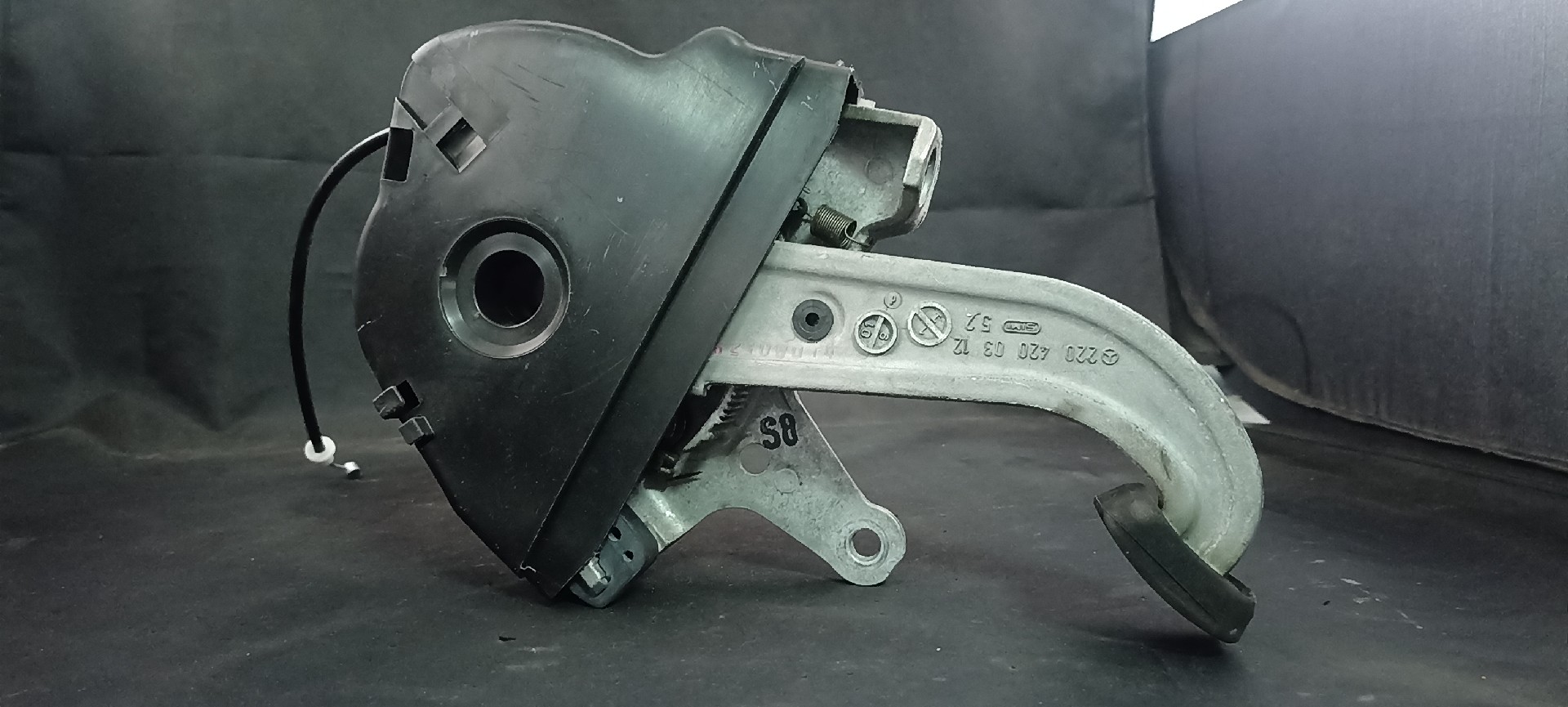Pedal MERCEDES-BENZ E-CLASS T-Model (S210) | 96 - 03