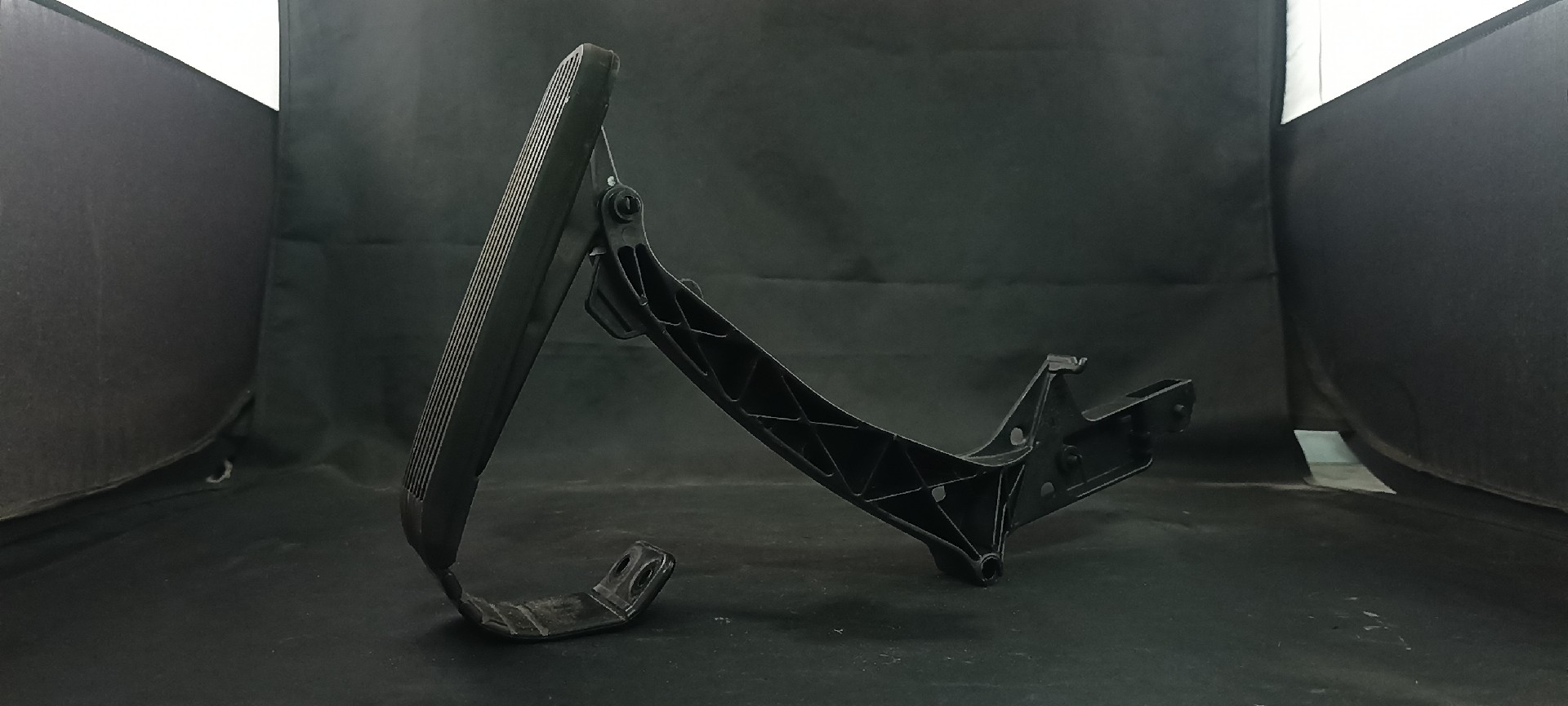 Pedal MERCEDES-BENZ E-CLASS T-Model (S210) | 96 - 03