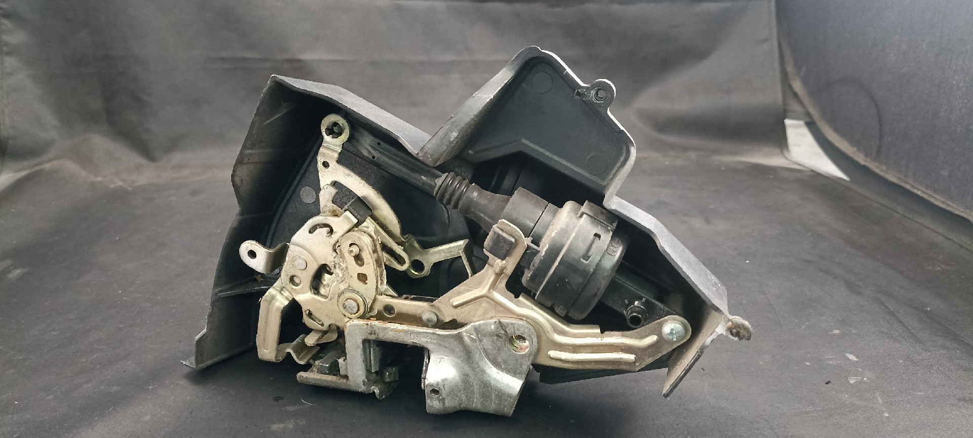 Fecho Porta MERCEDES-BENZ E-CLASS (W210) | 95 - 03